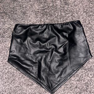 PU leather mini skirt